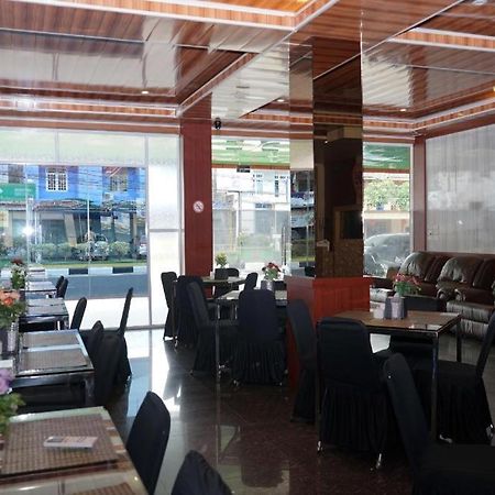 Ren'Z Hotel Bangka Island  Exterior photo