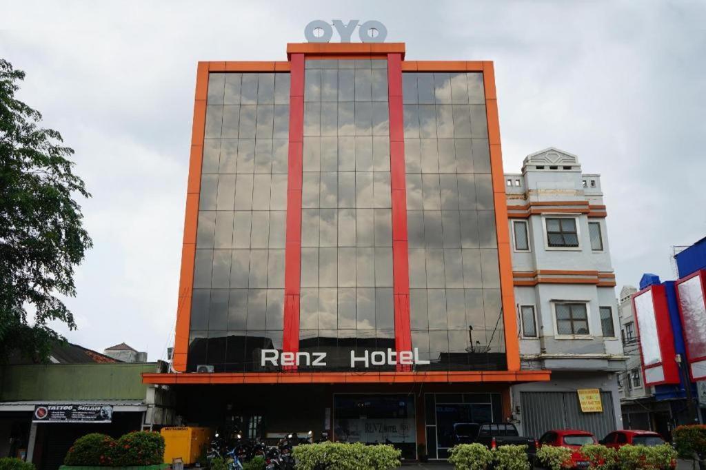 Ren'Z Hotel Bangka Island  Exterior photo