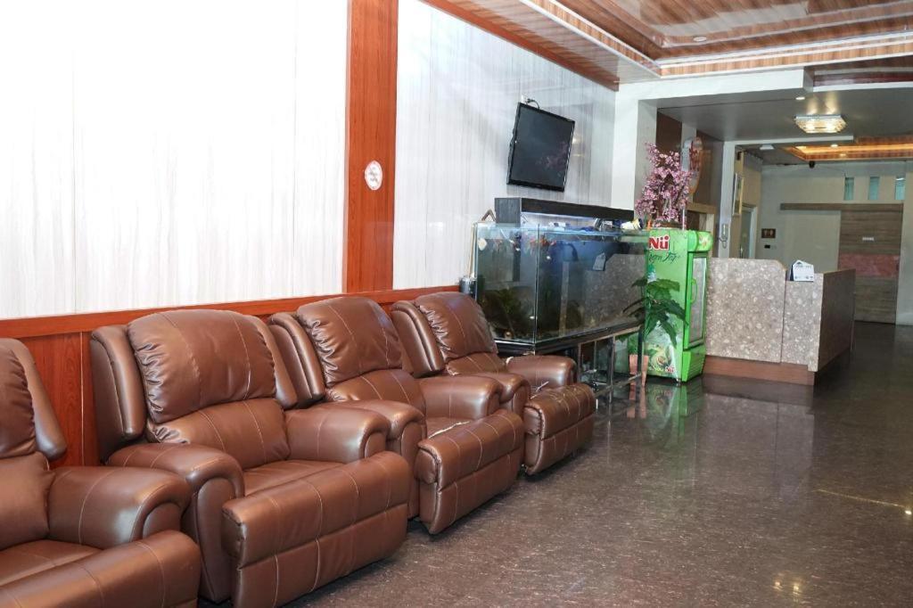 Ren'Z Hotel Bangka Island  Exterior photo